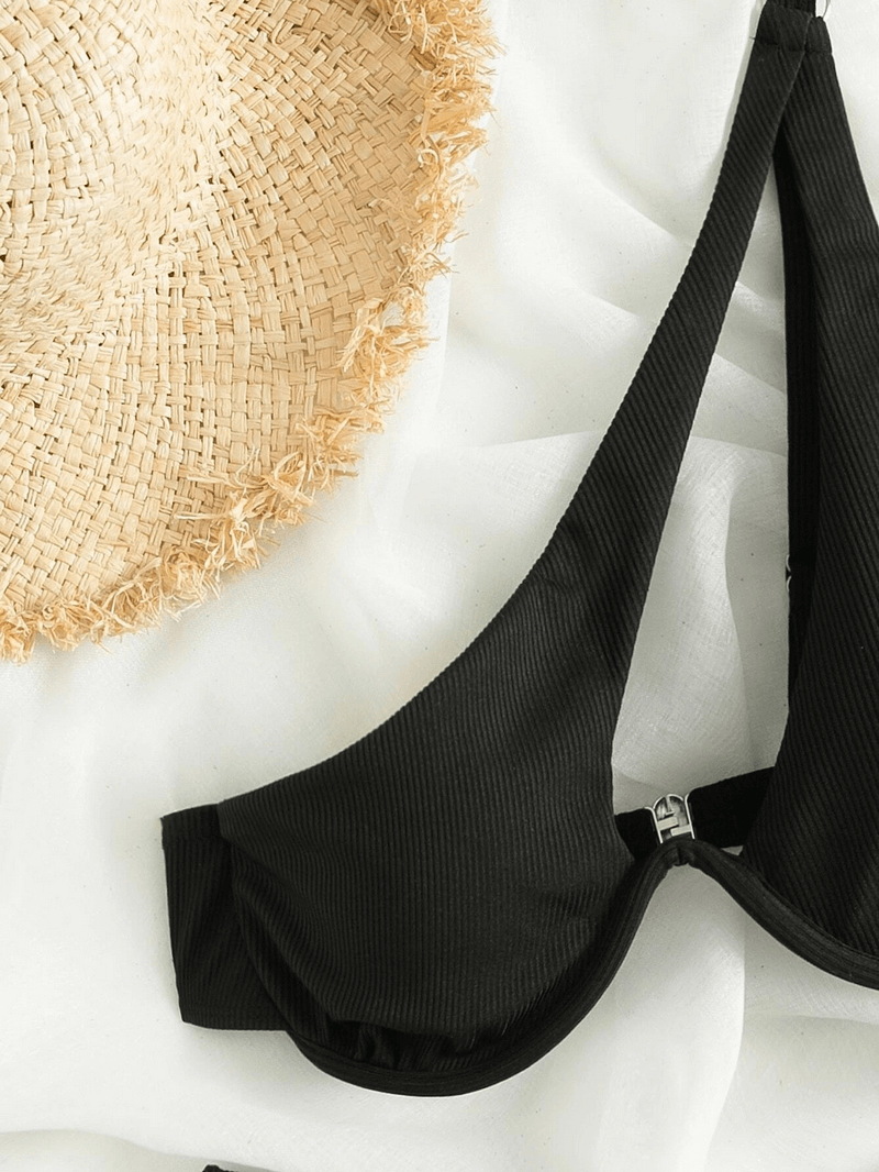 Black sexy separate bikini top with straw hat, perfect women's swimwear for beach, low waist, solid pattern. Style: SF1465.